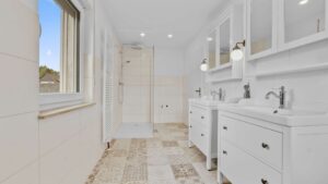 15 - Badezimmer 1. OG
