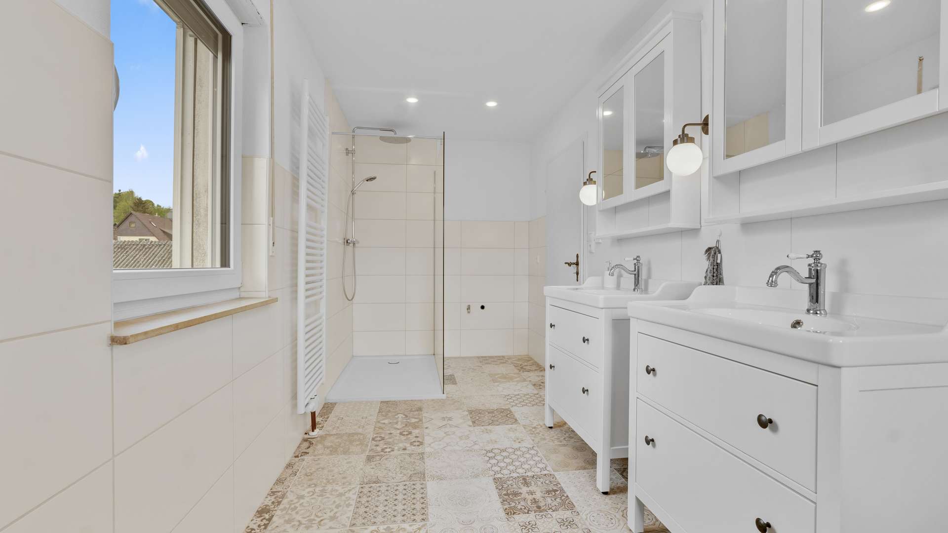 15 - Badezimmer 1. OG