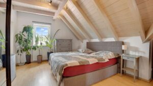 Schlafzimmer DG