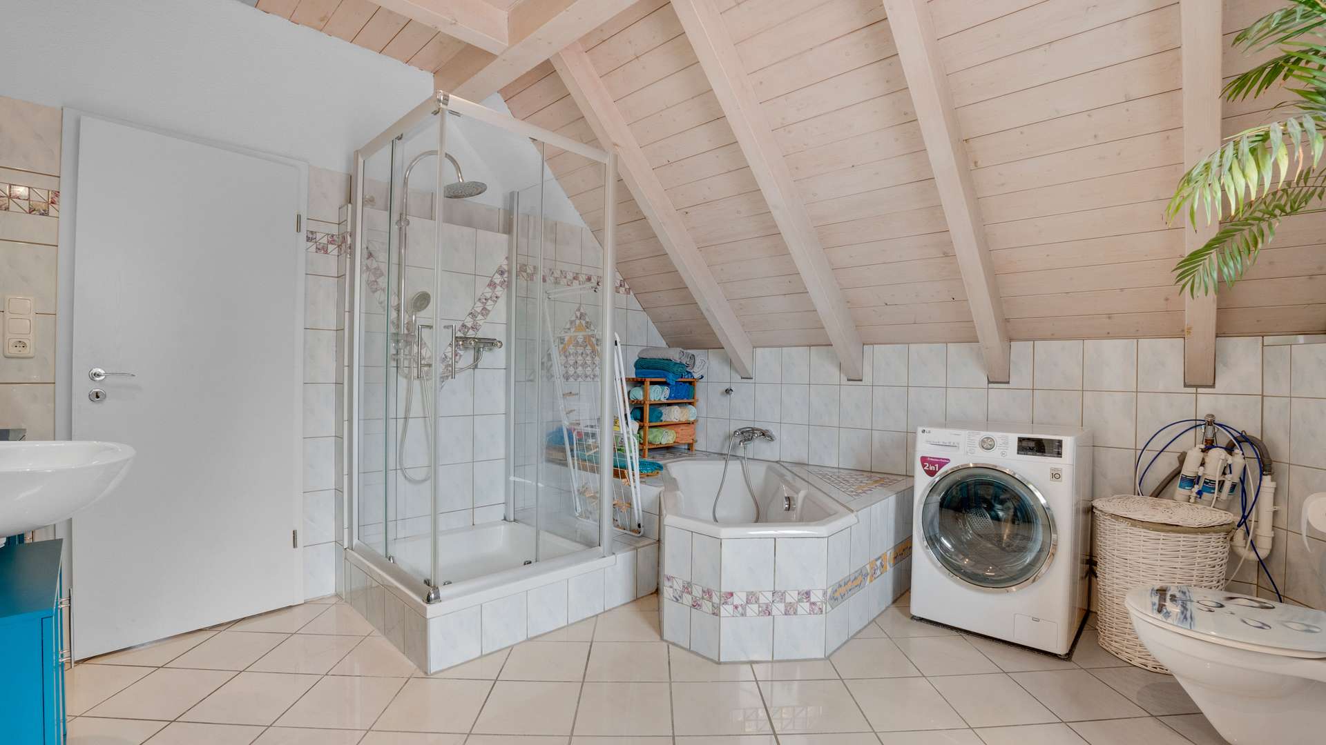 Badezimmer DG