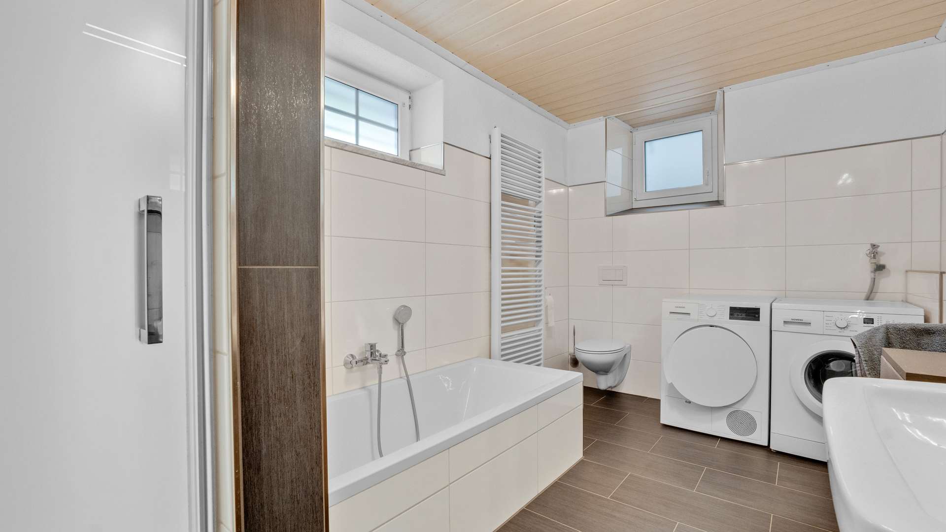 Badezimmer EG