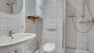 Badezimmer WHG 1.OG Basteigasse