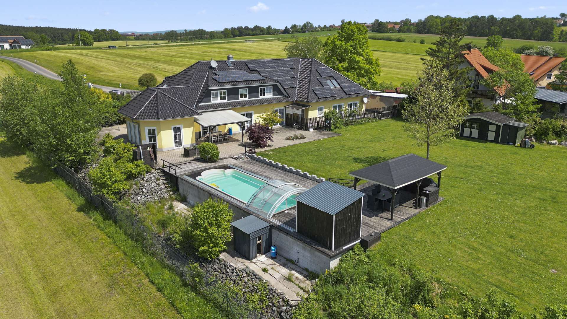Rückansicht Villa