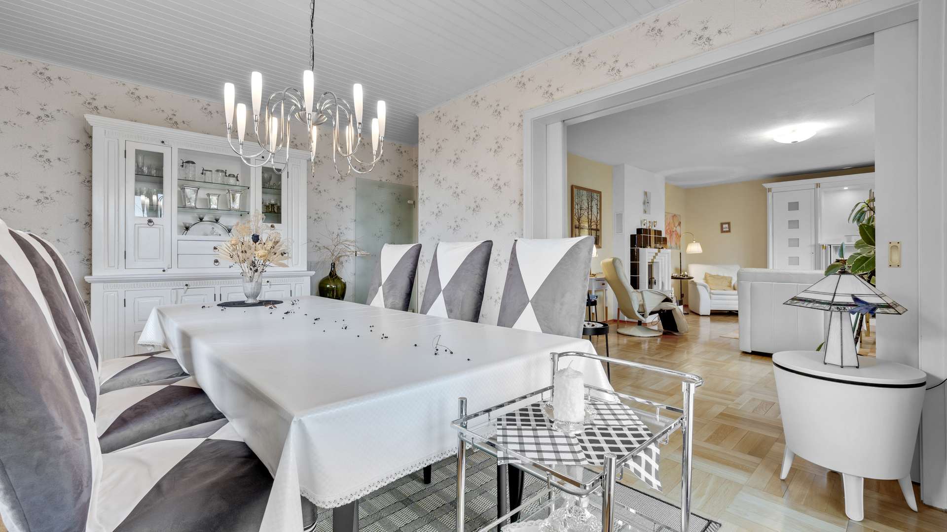 Wohn- und Esszimmer