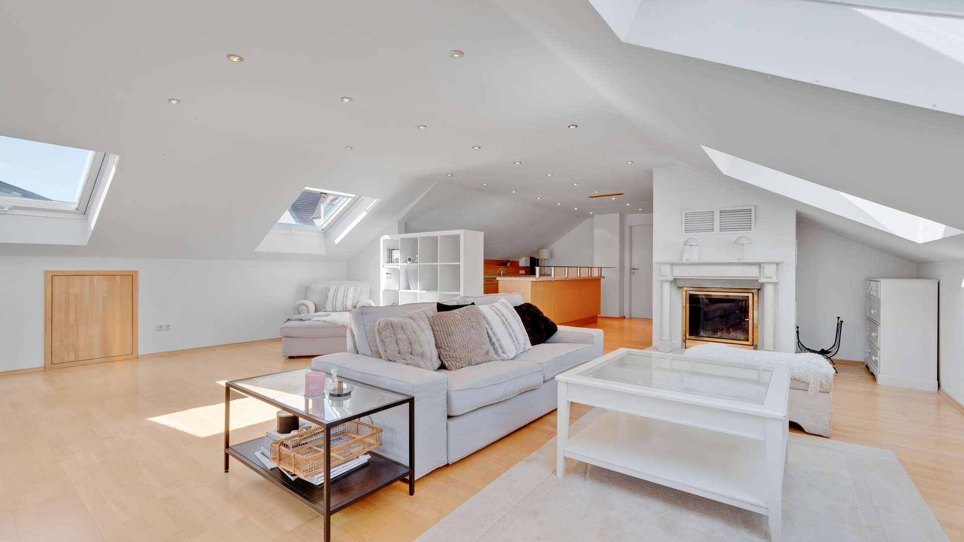 Wohn- und Esszimmer DG