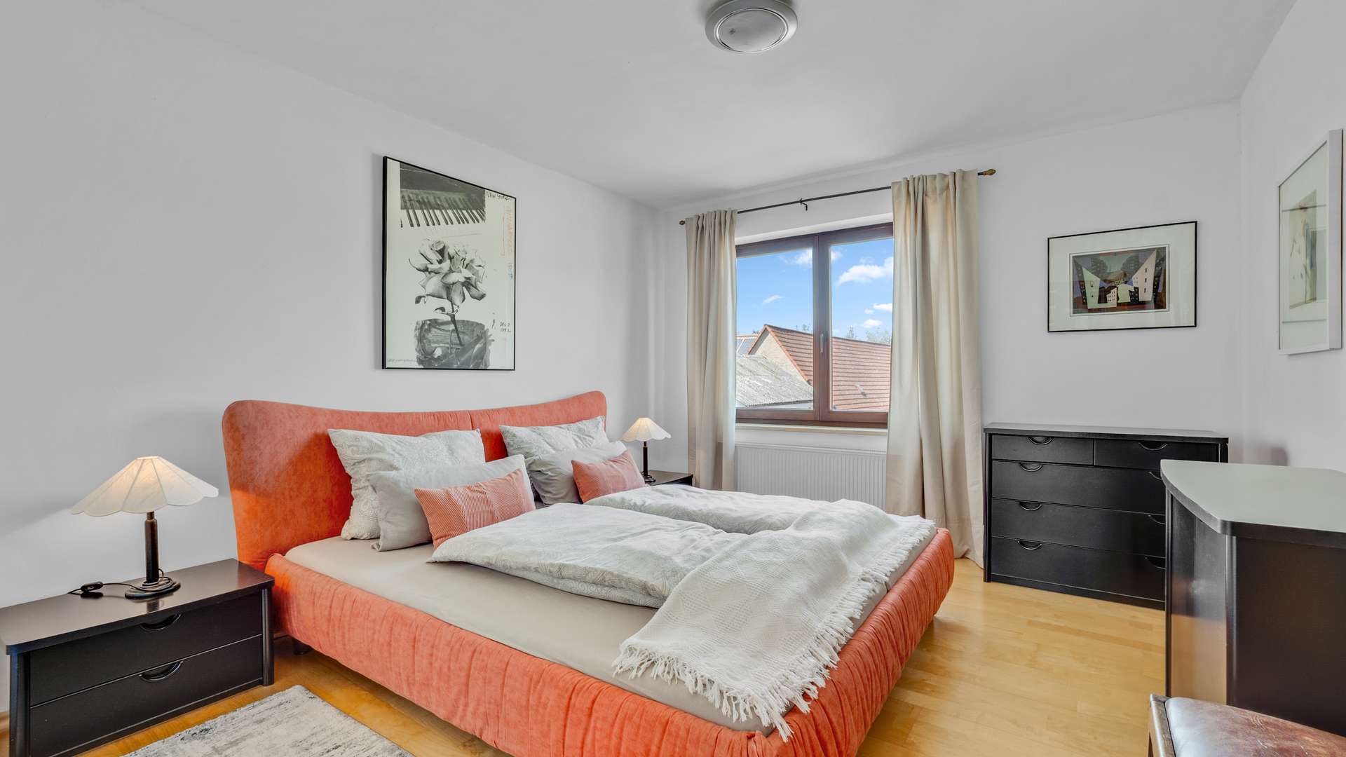 Schlafzimmer DG