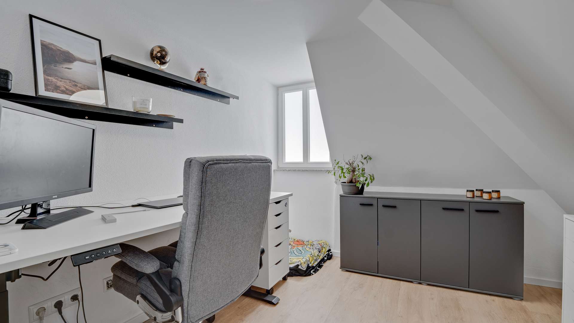 WE2 - Arbeitszimmer