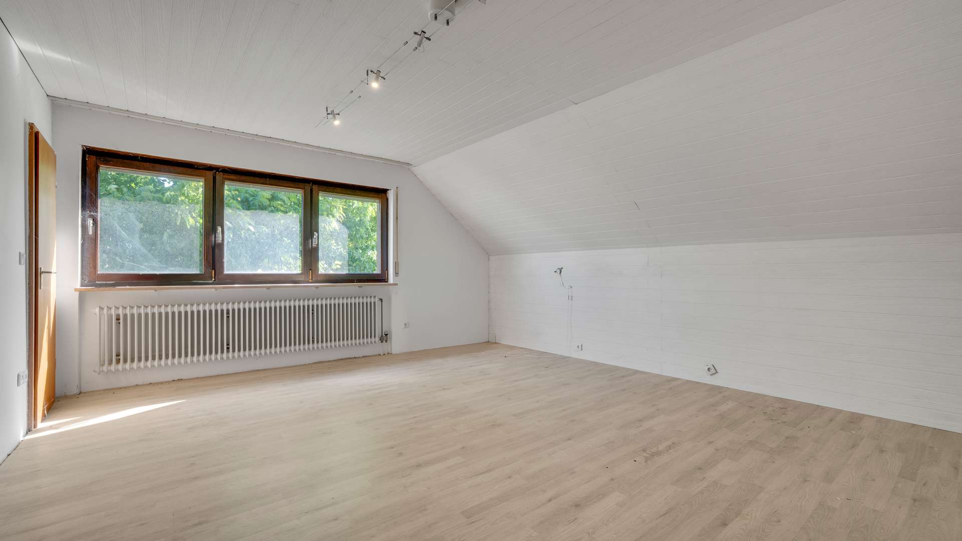 Schlafzimmer DG