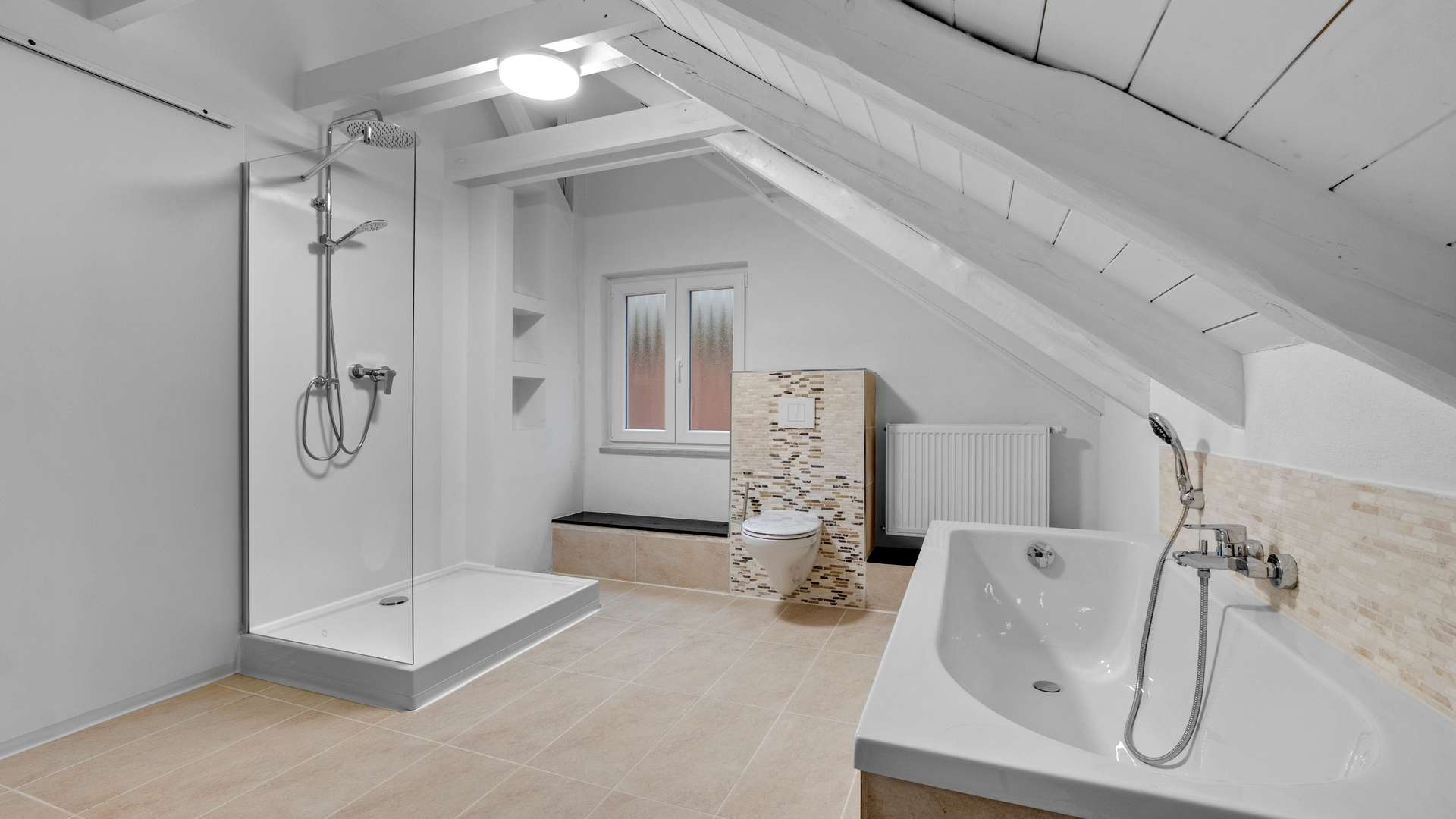 Badezimmer DG