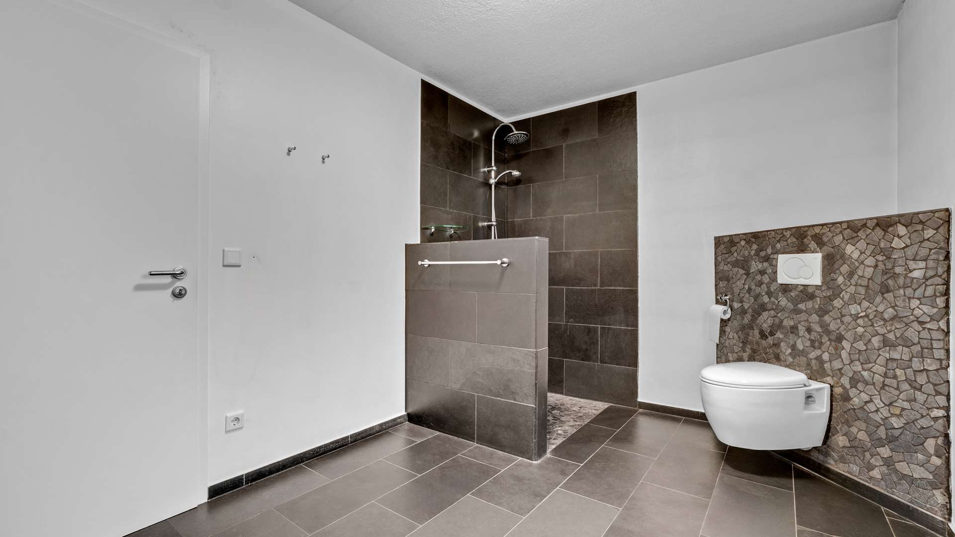 Badezimmer EG