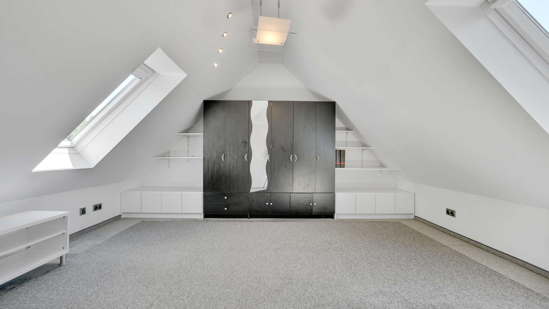 Schlafzimmer DG
