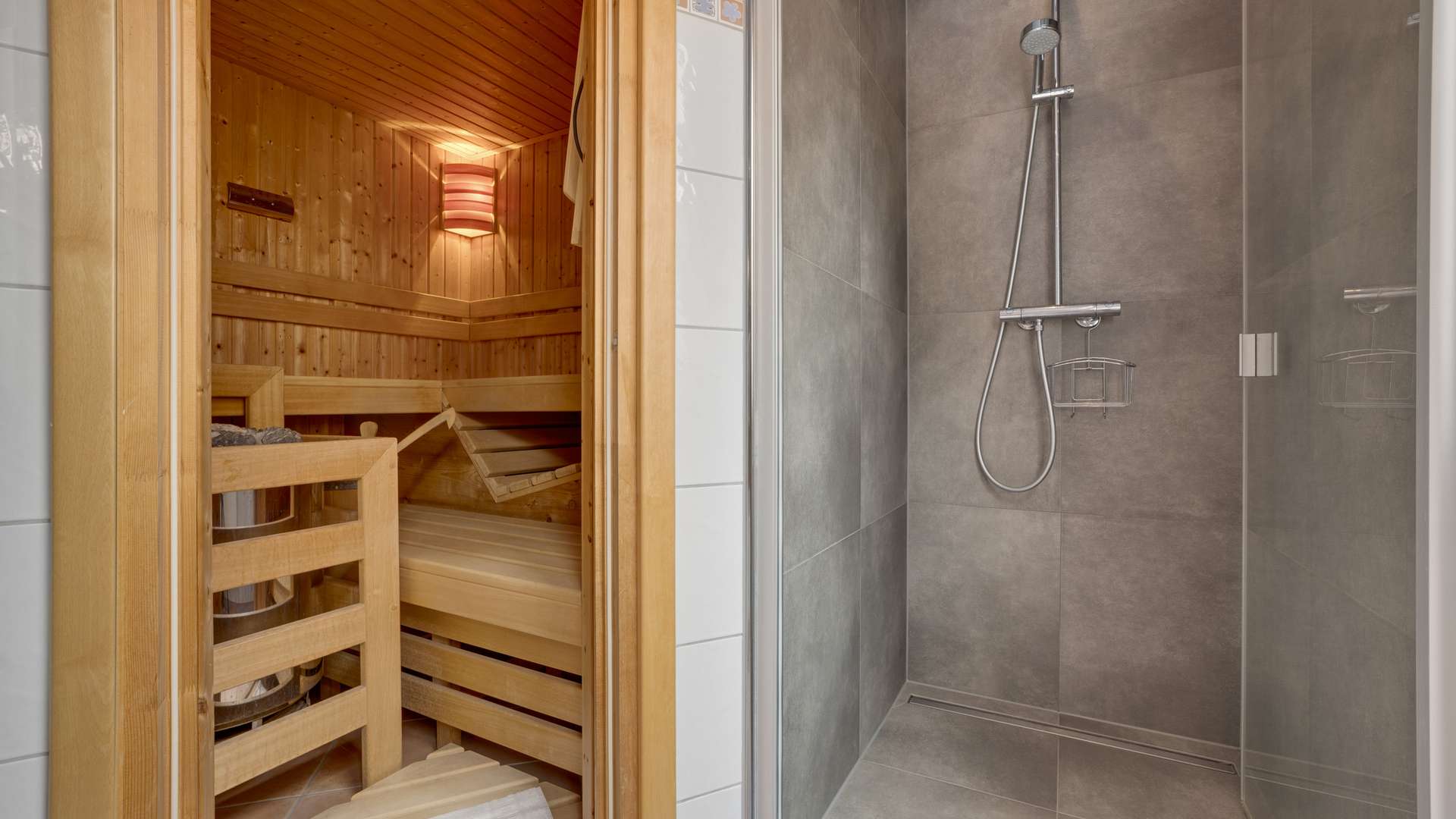 Badezimmer EG