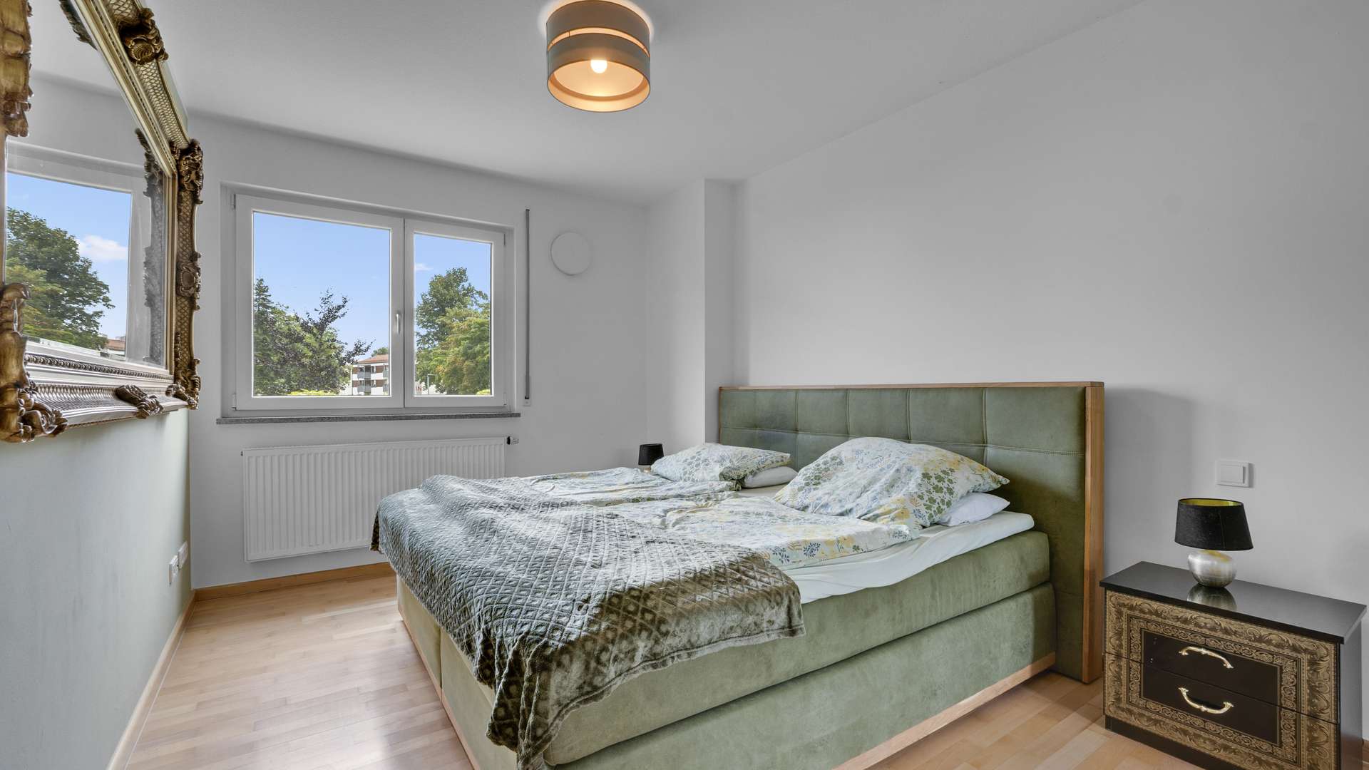 Schlafzimmer OG