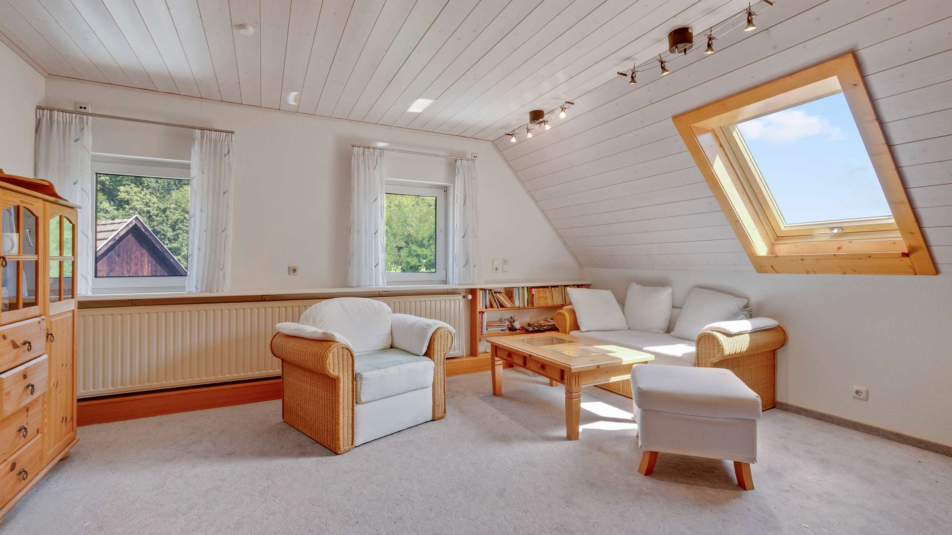Wohnzimmer DG