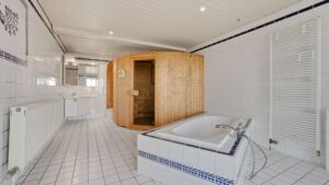 Badezimmer EG