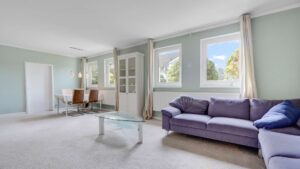 Wohn- und Essbereich - Flügel links