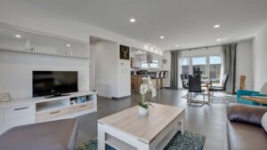 Wohn- und Esszimmer / Küche EG