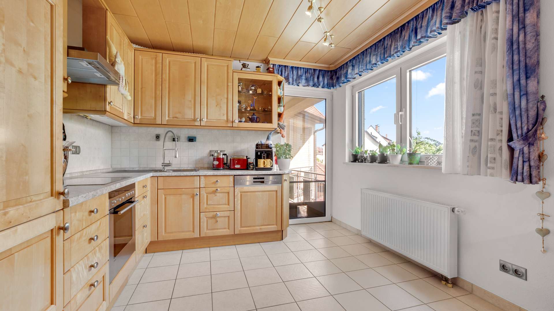 Küche / Esszimmer OG