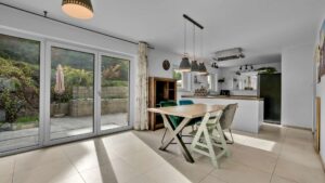 Esszimmer / Küche EG