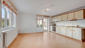 UG - Wohn-/Esszimmer/Küche