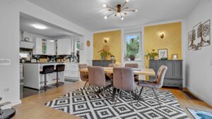 Esszimmer / Küche EG