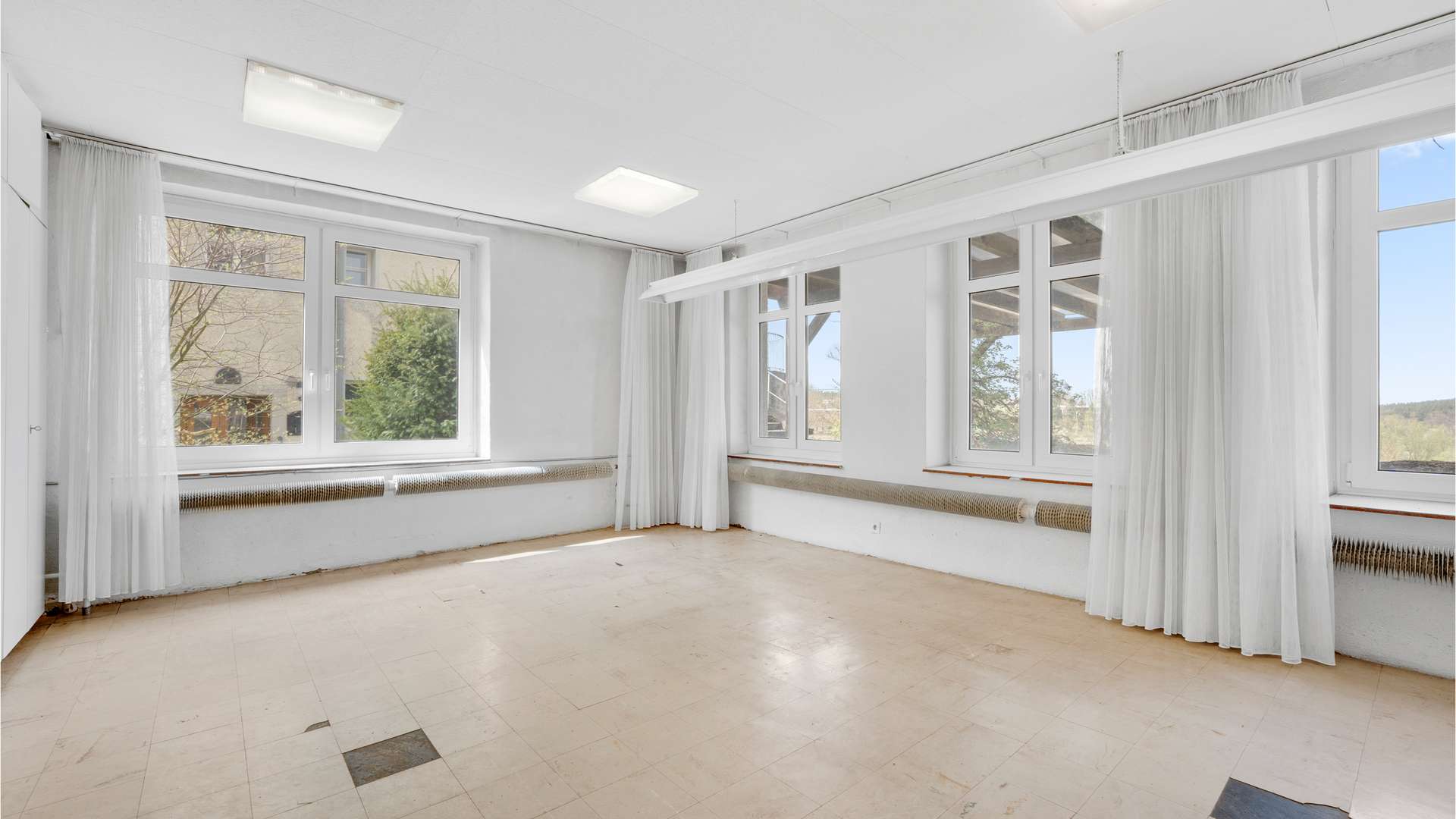 Fabrik OG Produktionsraum