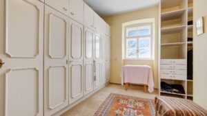 Haus OG Ankleidezimmer