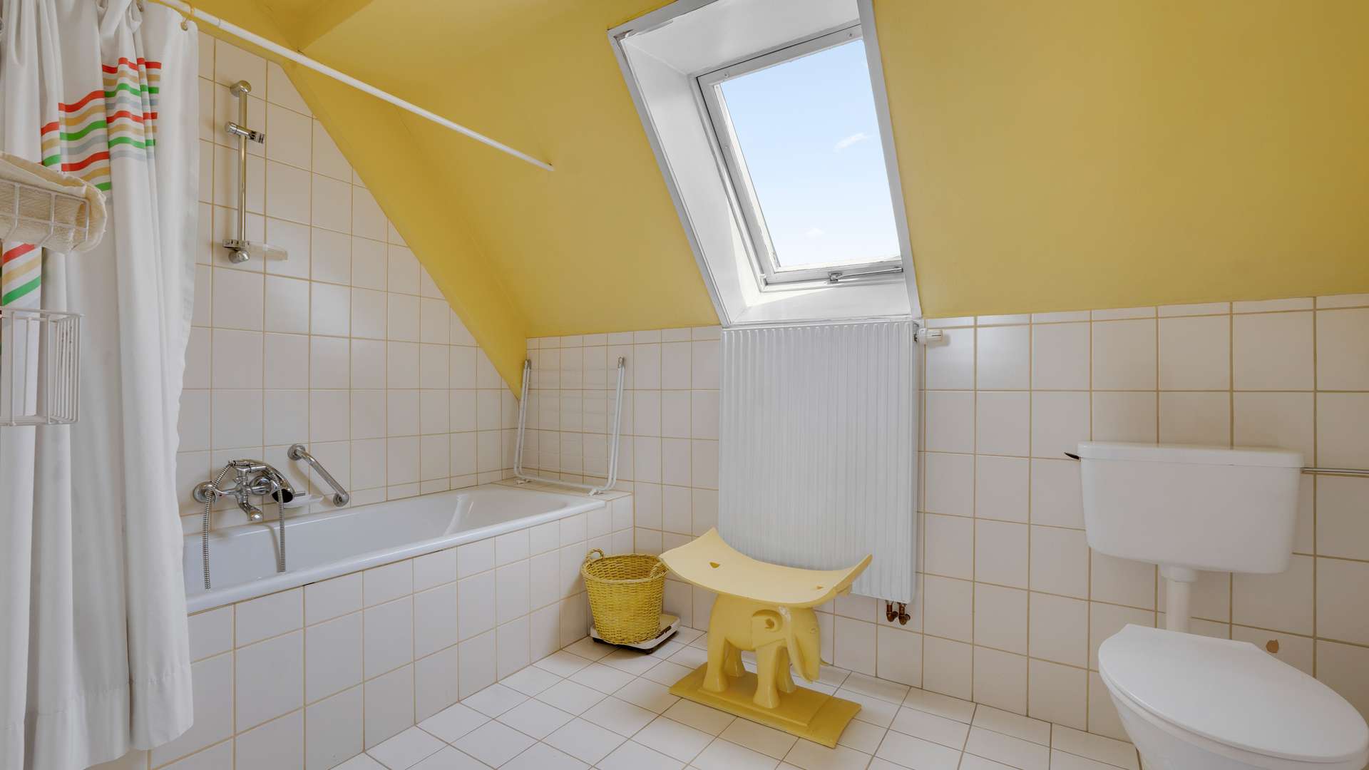 Haus DG Badezimmer