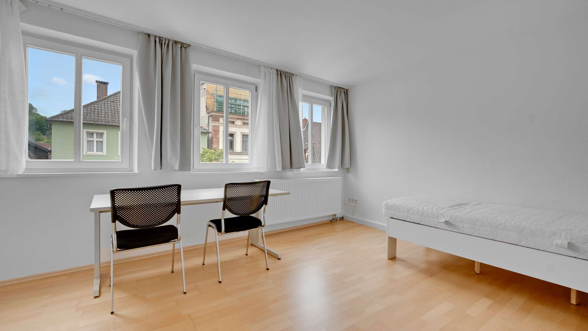 Zimmer 4, 1. OG