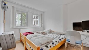 Zimmer 1 EG