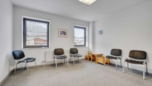 GE 6: Wartezimmer Arztpraxis