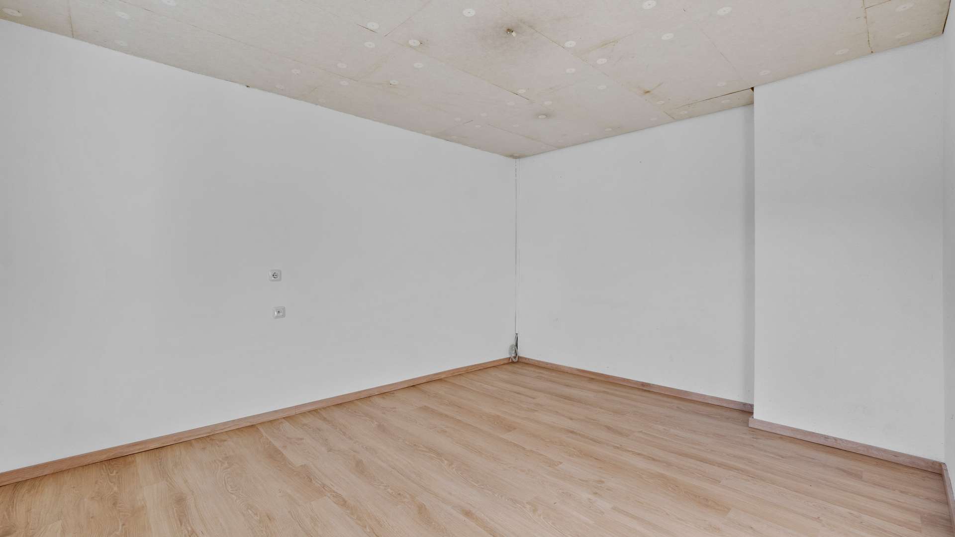 ELW: Schlafzimmer UG