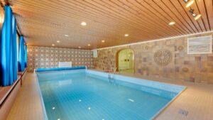 KG - Schwimmbad - WE 1