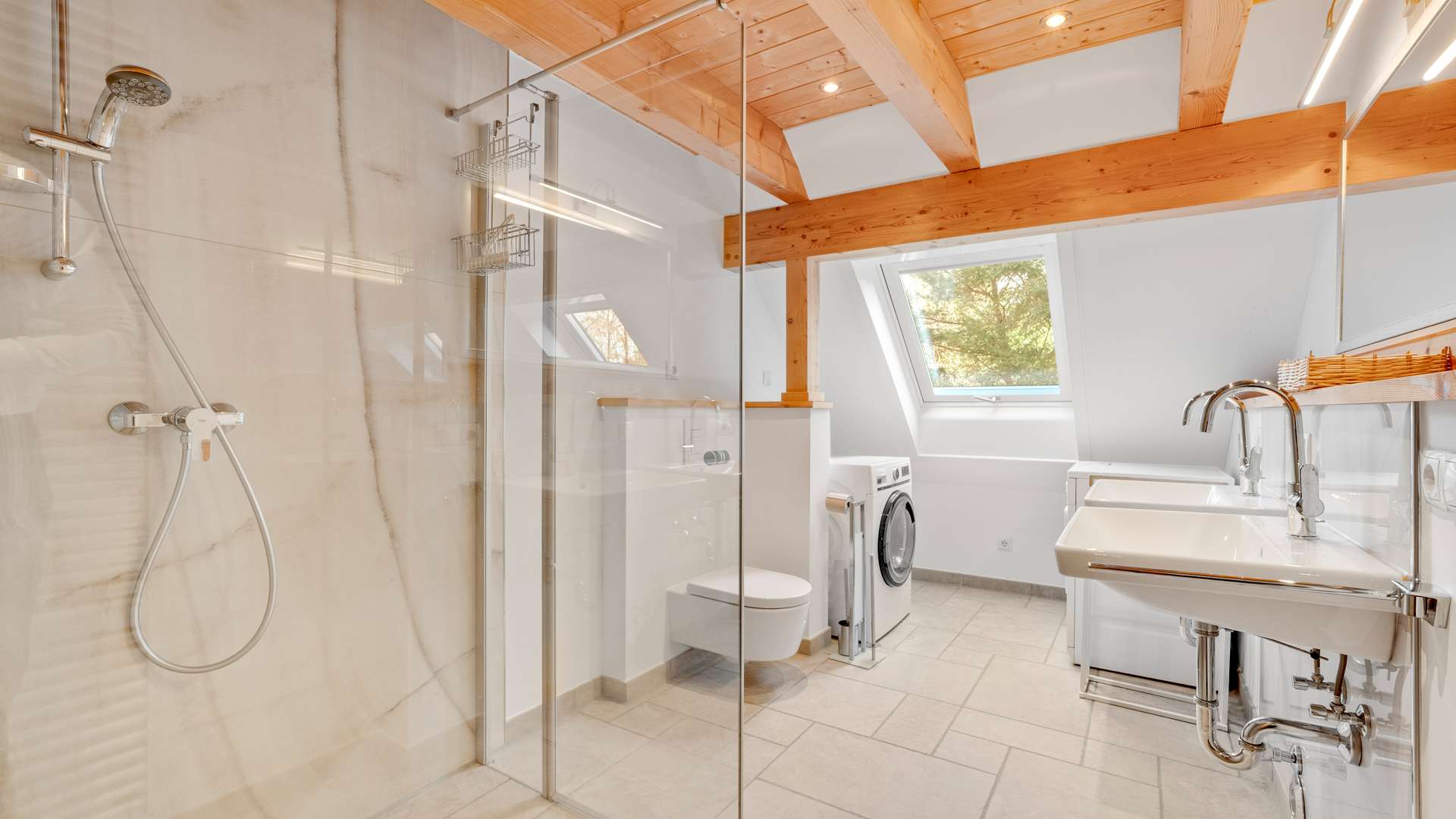 DG - Badezimmer - ELW