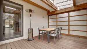 EG - Überdachte Terrasse