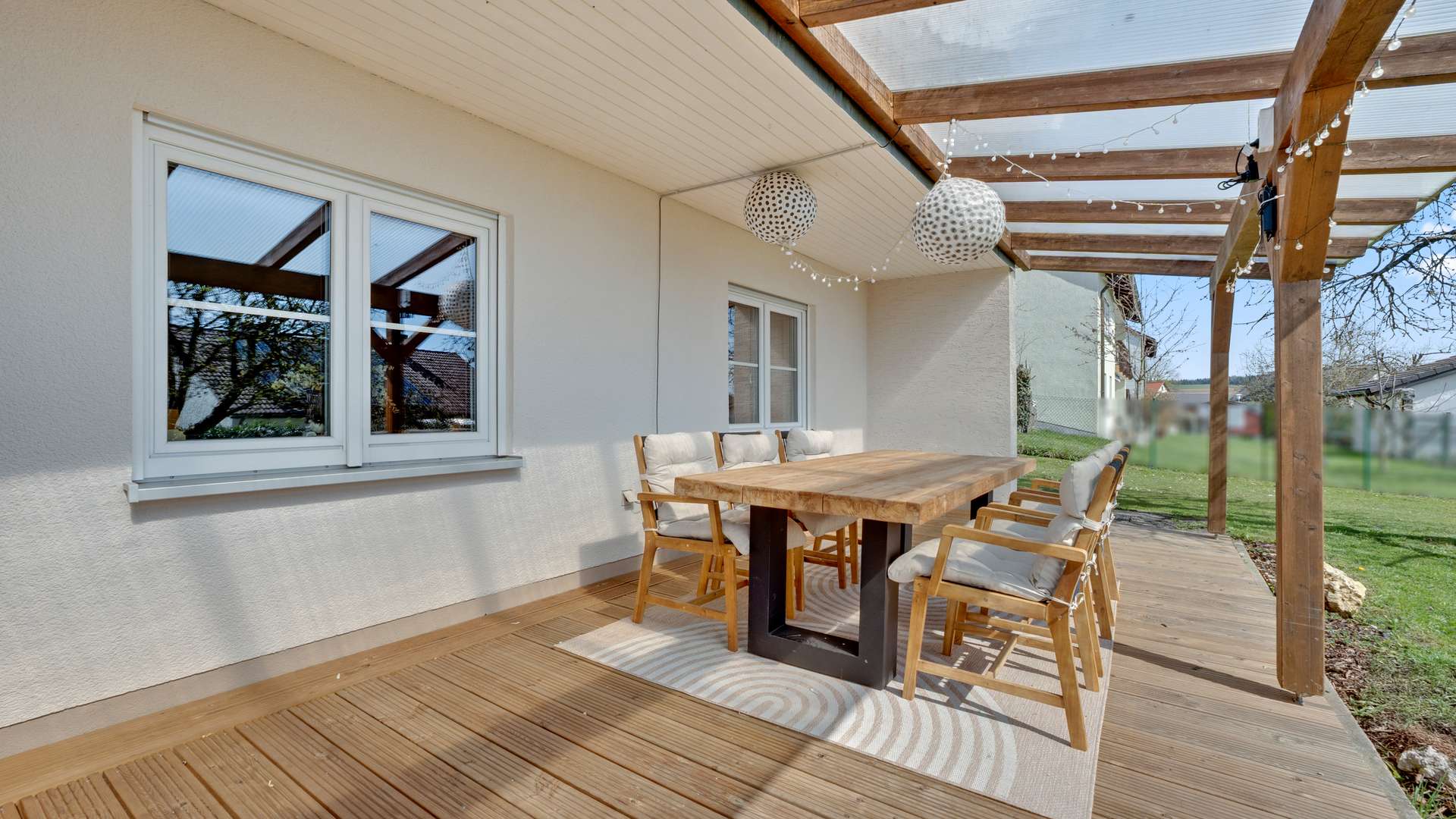 UG - Überdachte Terrasse