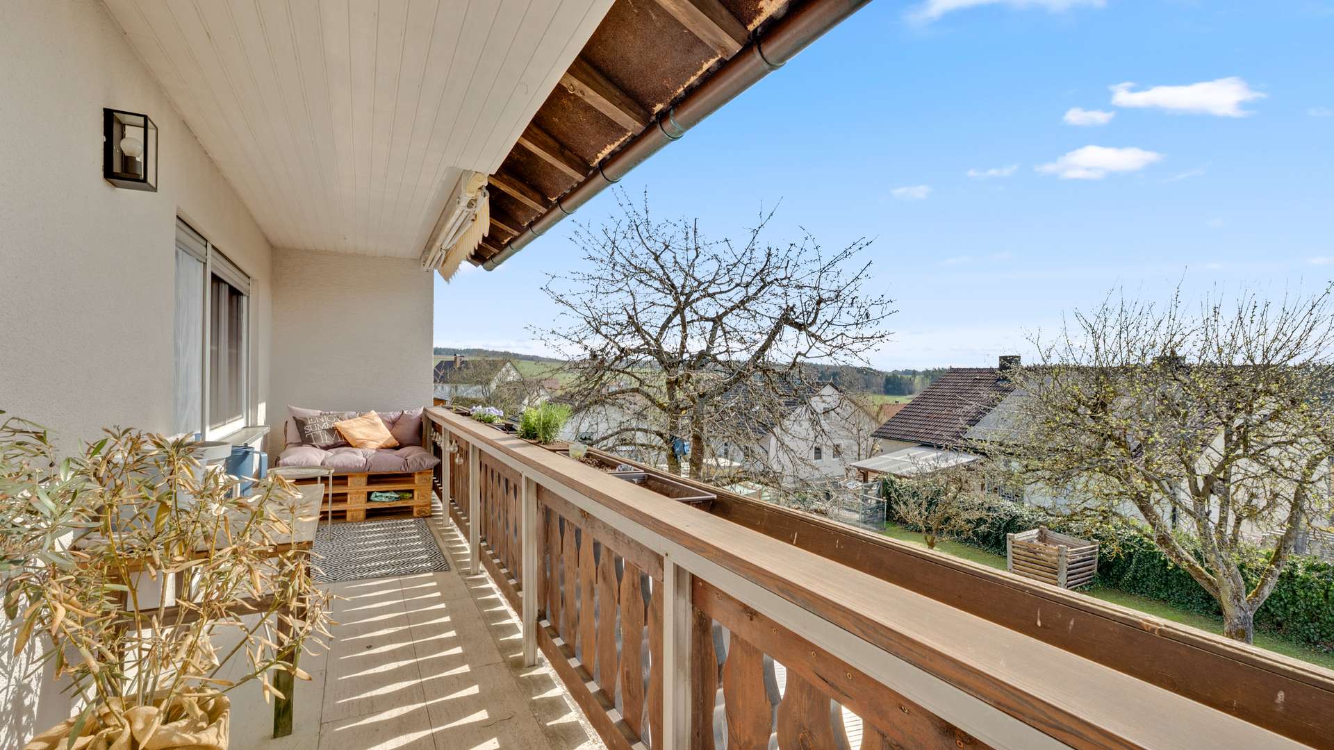 EG - Überdachter Balkon