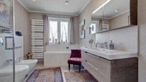 Badezimmer EG