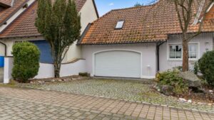 Doppelgarage außen