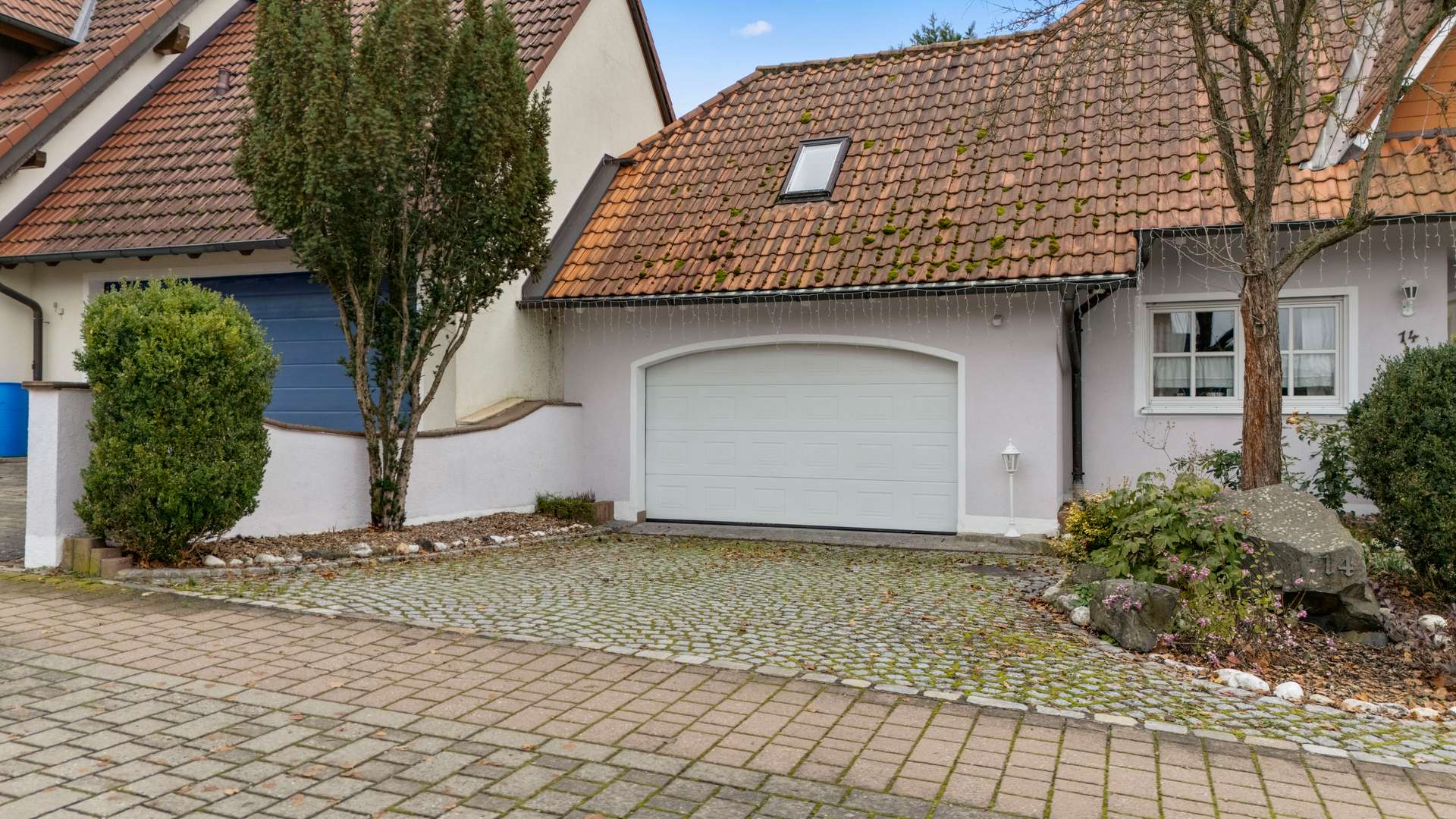 Doppelgarage außen