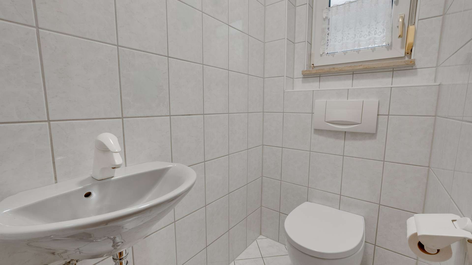 EG - WC