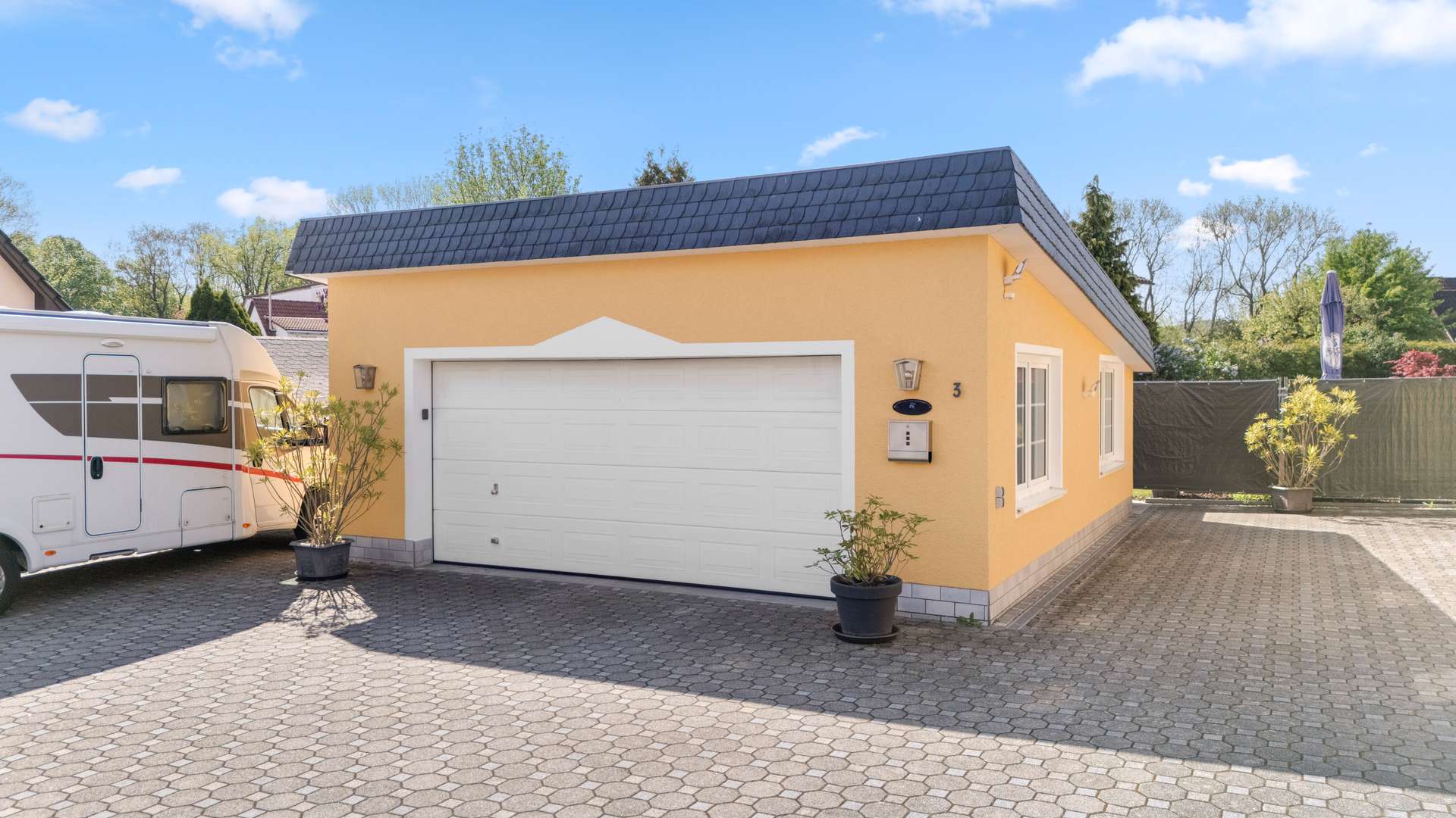 Doppelgarage