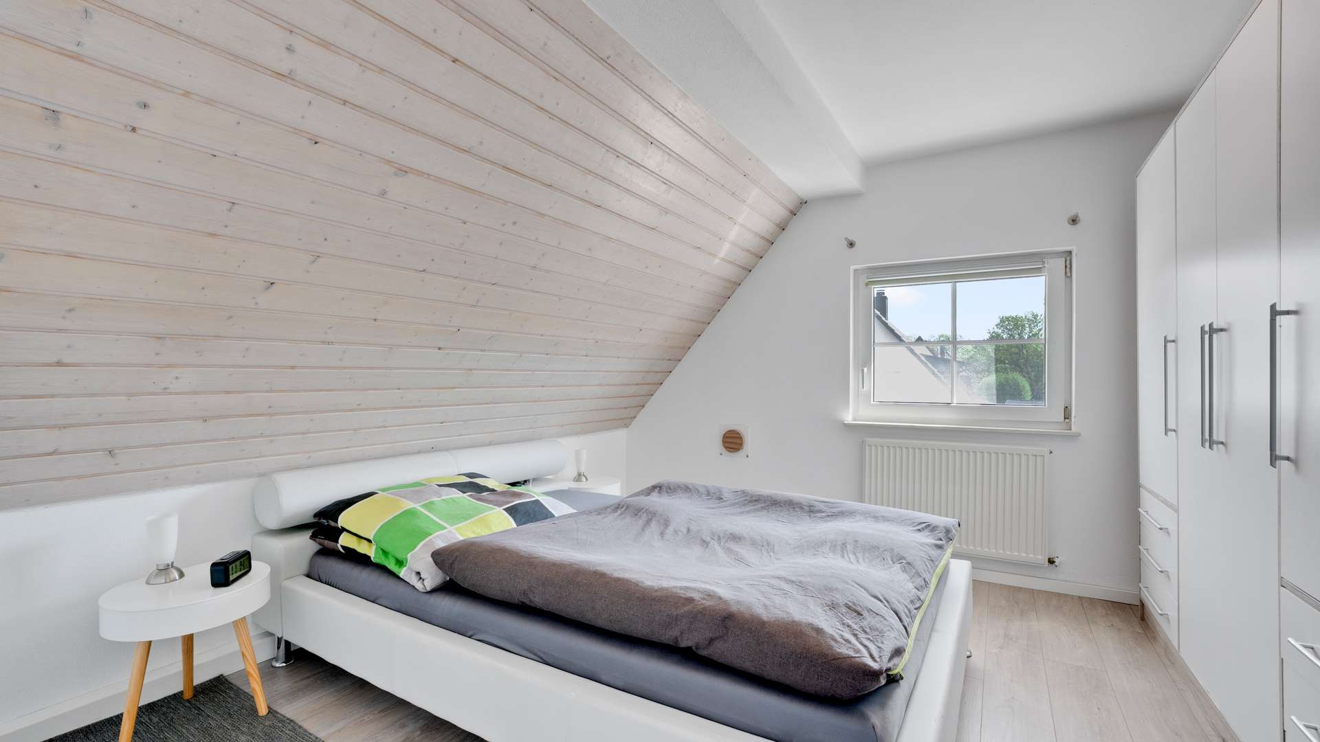 DG - Schlafzimmer