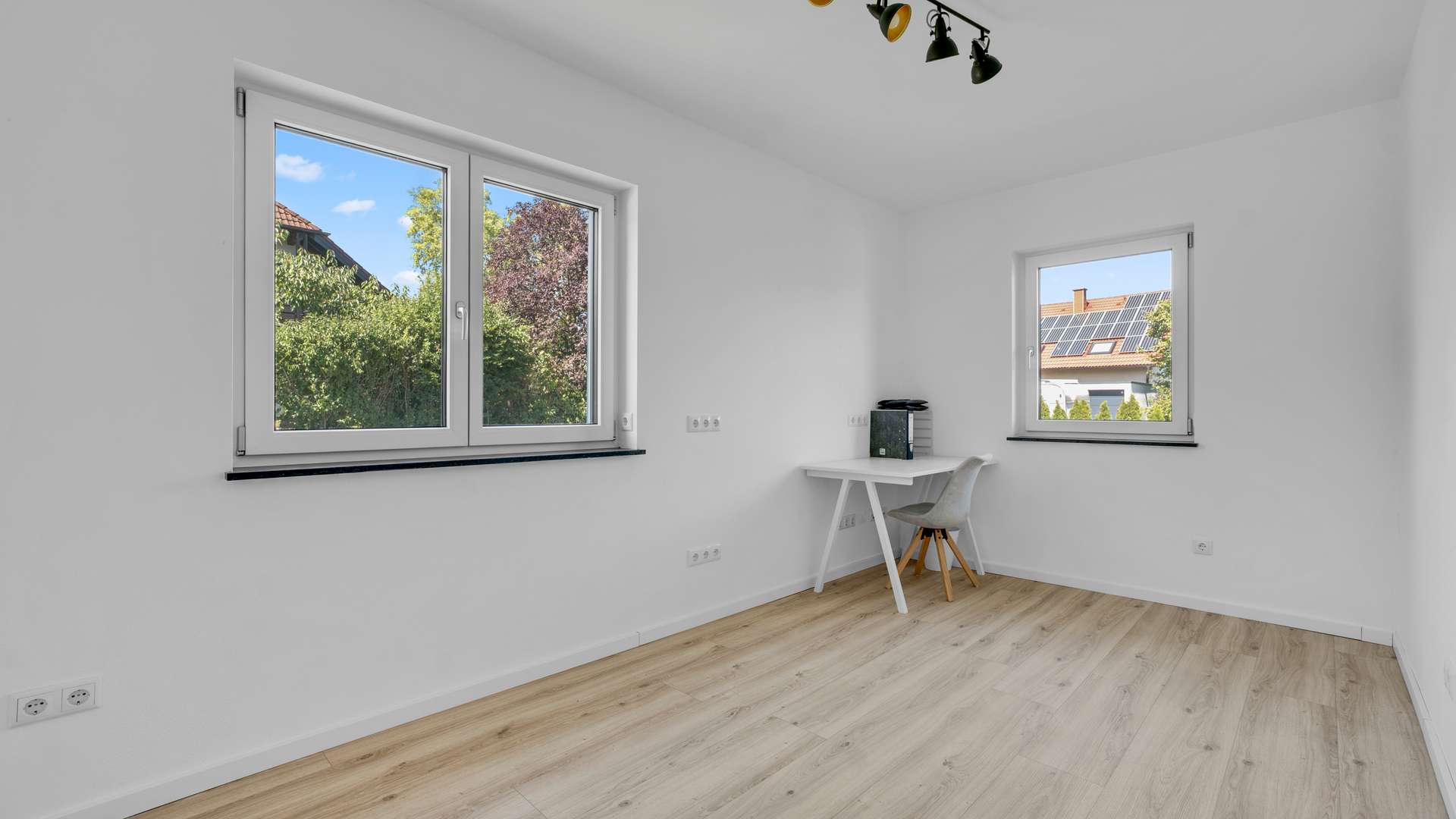 Arbeitszimmer EG