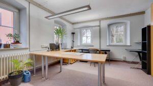 Büro EG