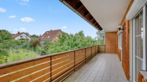 OG - Balkon (überdacht)