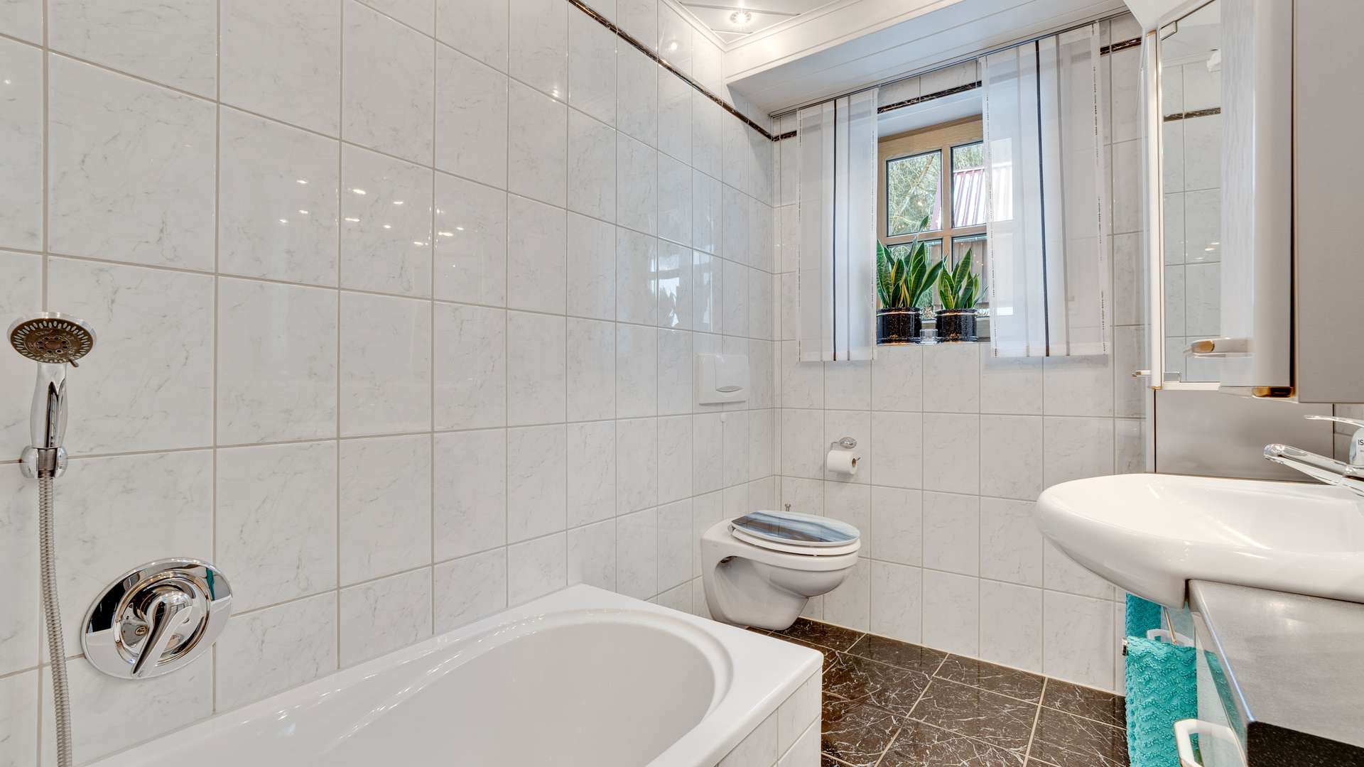 EG - Badezimmer Haupthaus