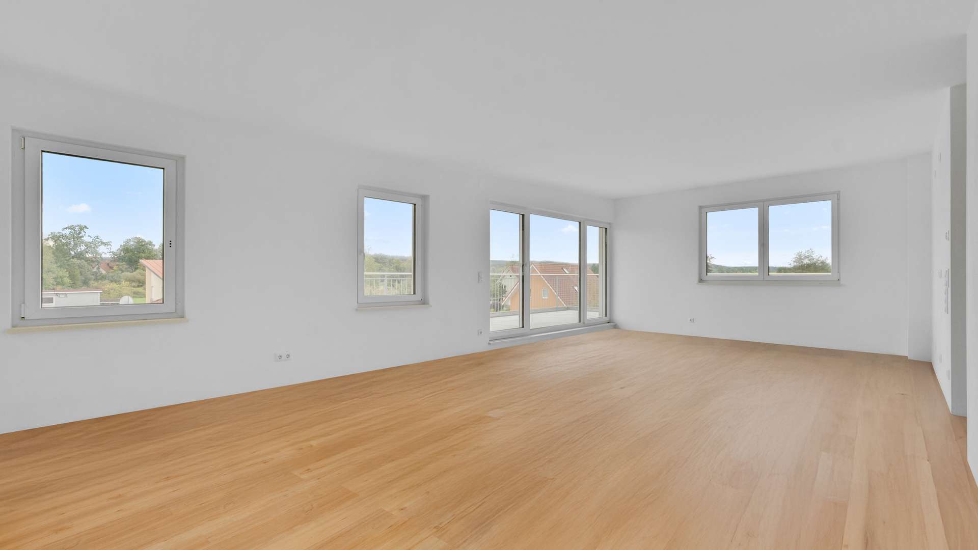 Wohn- und Esszimmer / Küche