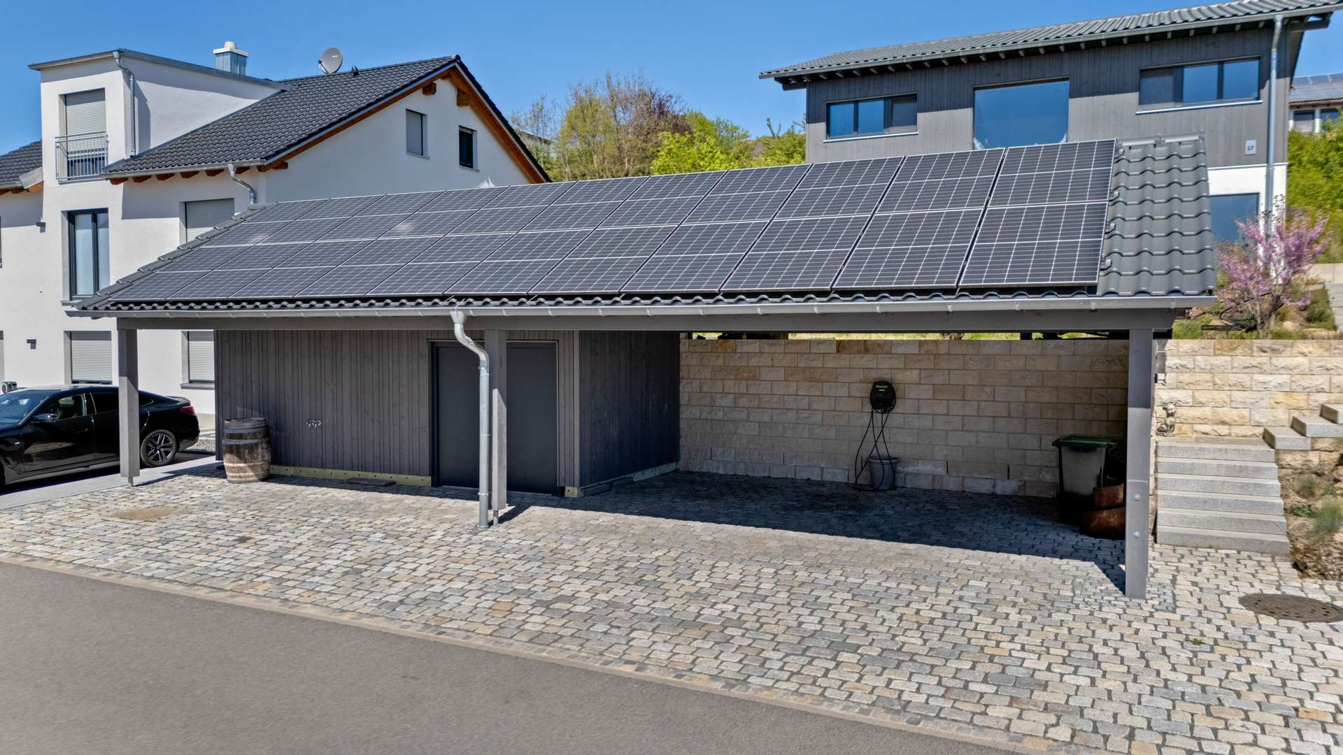 Doppelcarport/Geräteraum