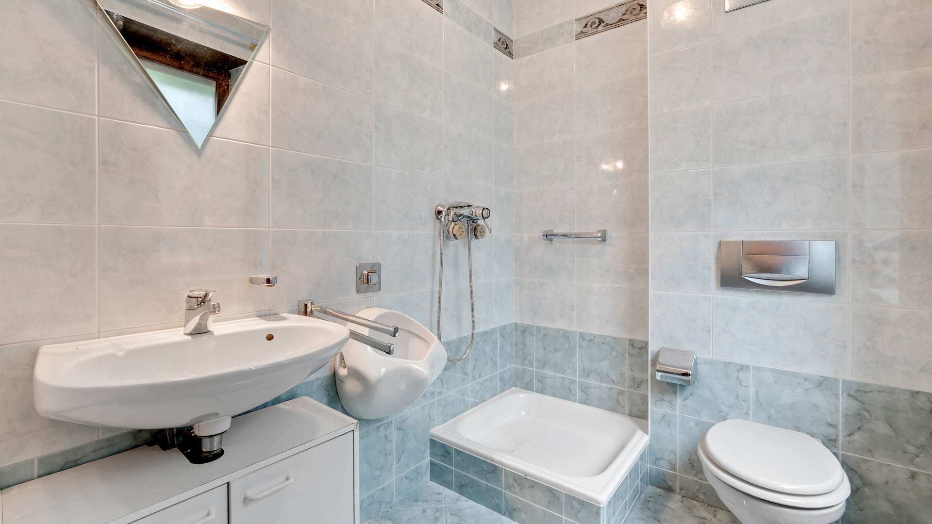 EG - Badezimmer 2